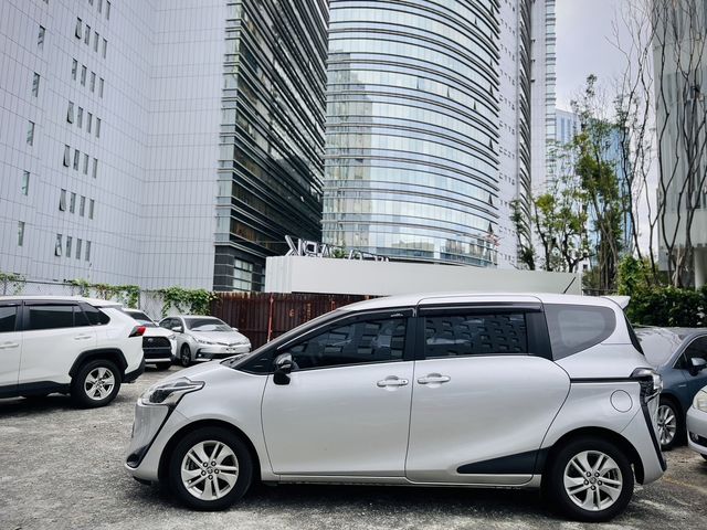 SIENTA 1.8  第4張相片