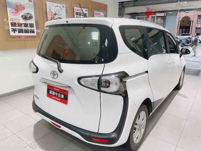 SIENTA 1.8  第5張相片