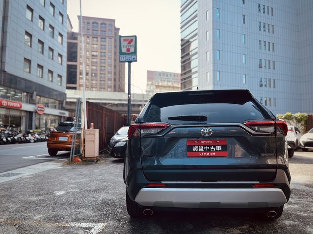 RAV4 2.0  第5張相片