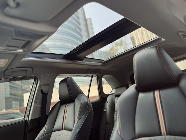 RAV4 2.0  第9張相片