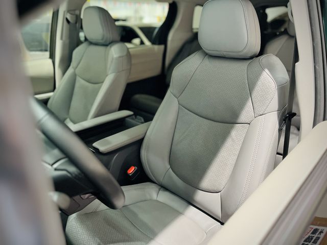 SIENNA 2.5HV  第8張相片