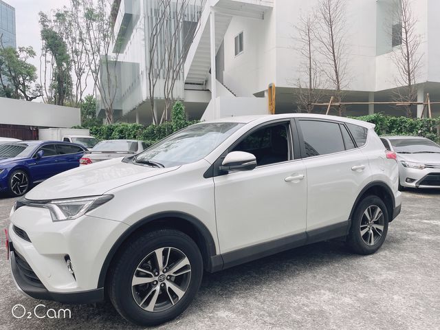 RAV4 2.0  第4張相片