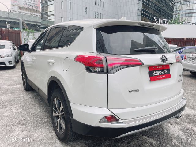 RAV4 2.0  第5張相片