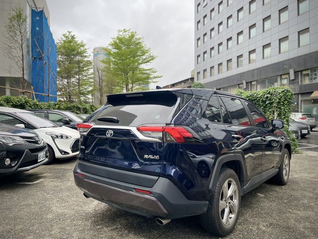 RAV4 2.0  第5張相片