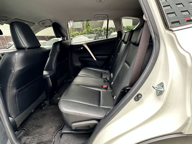 RAV4 2.0  第9張相片