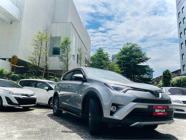 RAV4 2.0  第3張相片