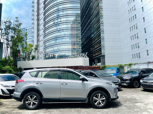 RAV4 2.0  第4張相片