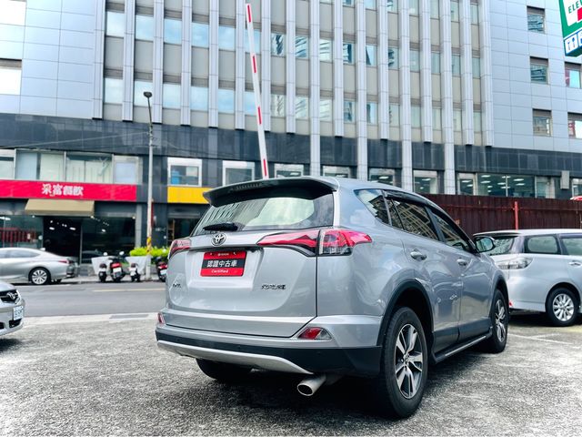 RAV4 2.0  第5張相片