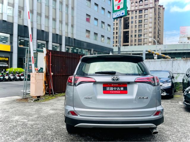 RAV4 2.0  第6張相片