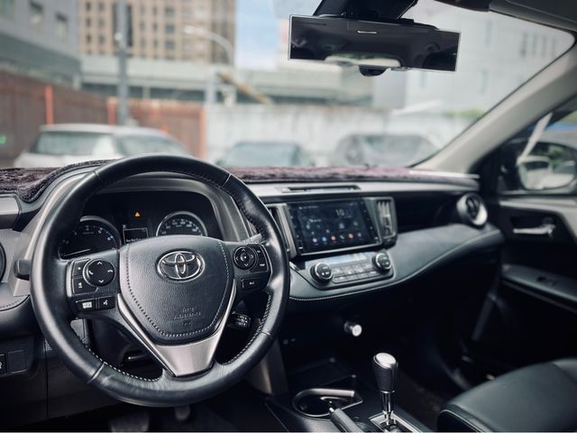 RAV4 2.0  第10張相片