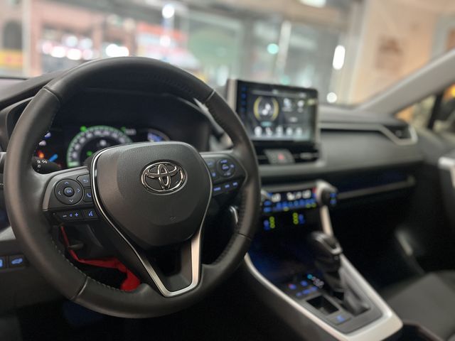 RAV4 2.5 HV  第7張相片