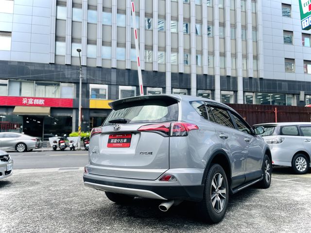 RAV4 2.0  第5張相片