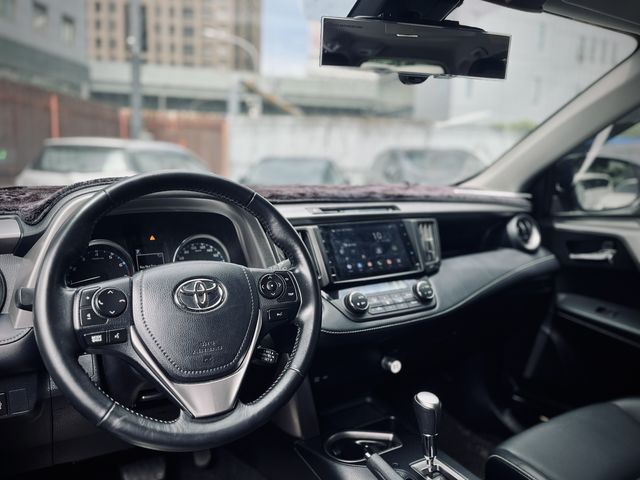 RAV4 2.0  第7張相片