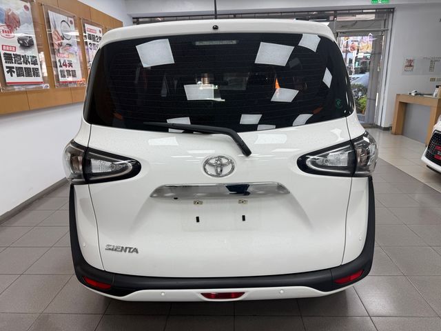 SIENTA 1.8  第6張相片