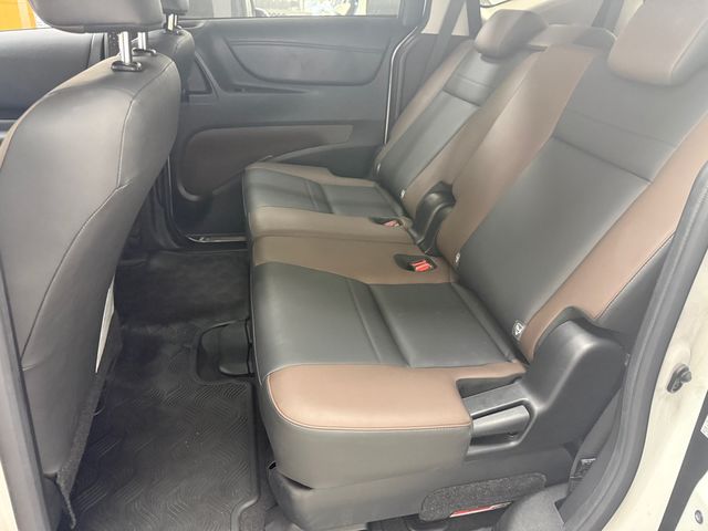 SIENTA 1.8  第8張相片