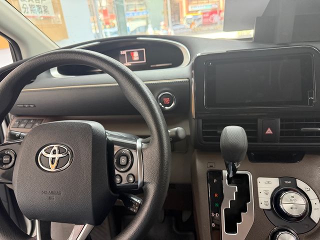 SIENTA 1.8  第9張相片