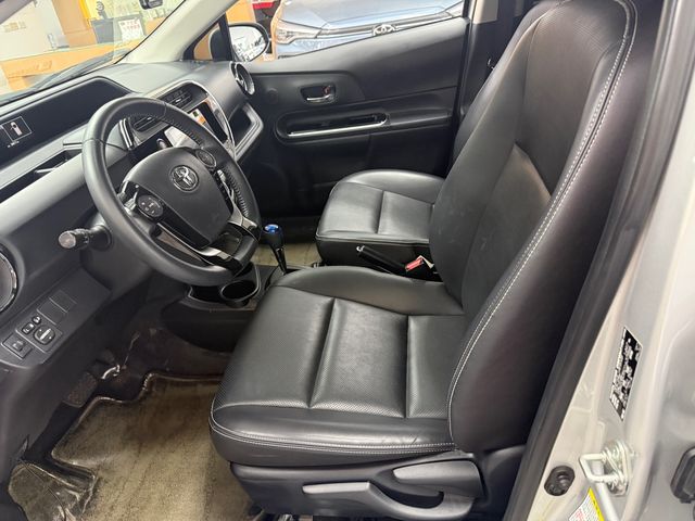 PRIUS C 1.5  第8張相片