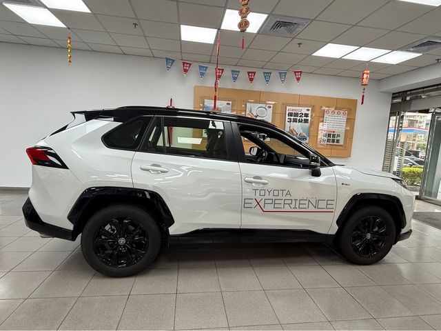 RAV4 2.5 HV  第4張相片