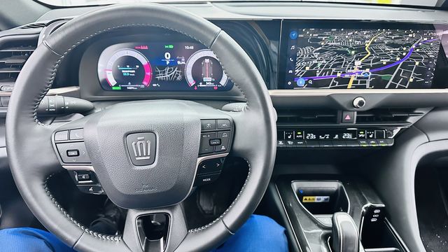 CROWN 2.5  第7張相片