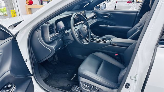 CROWN 2.5  第8張相片