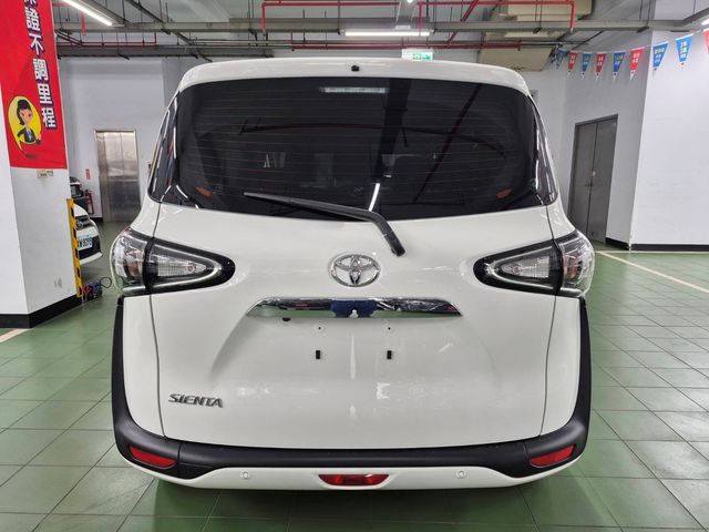 SIENTA 1.8  第5張相片