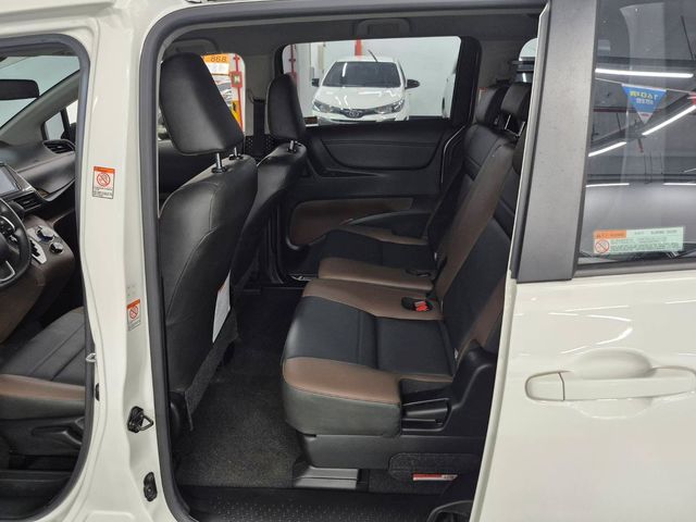 SIENTA 1.8  第8張相片