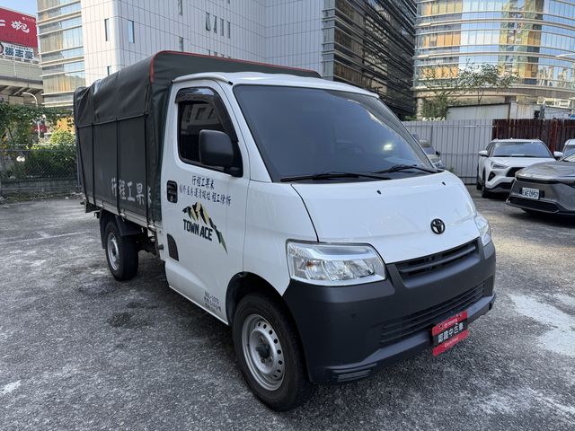 TOWN ACE 1.5  第1張相片