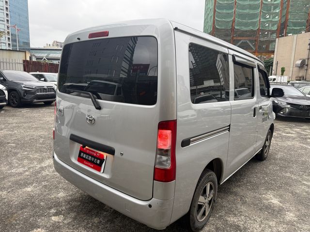 TOWN ACE VAN 5人  第4張相片