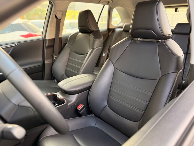 RAV4 2.0  第8張相片