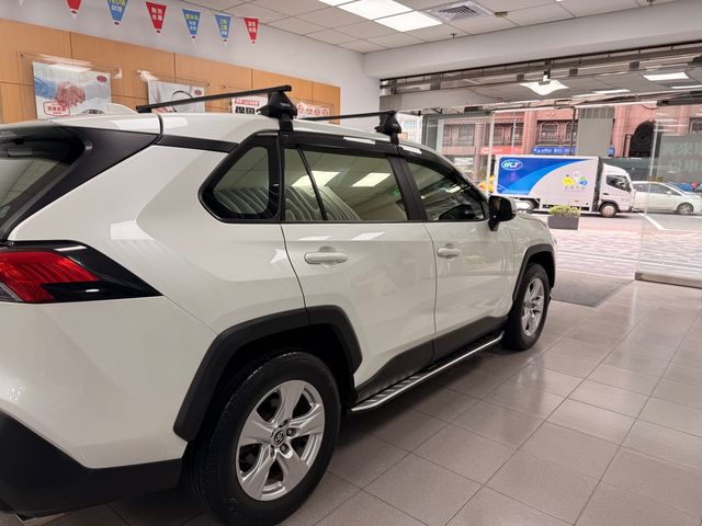 RAV4 2.0  第4張相片