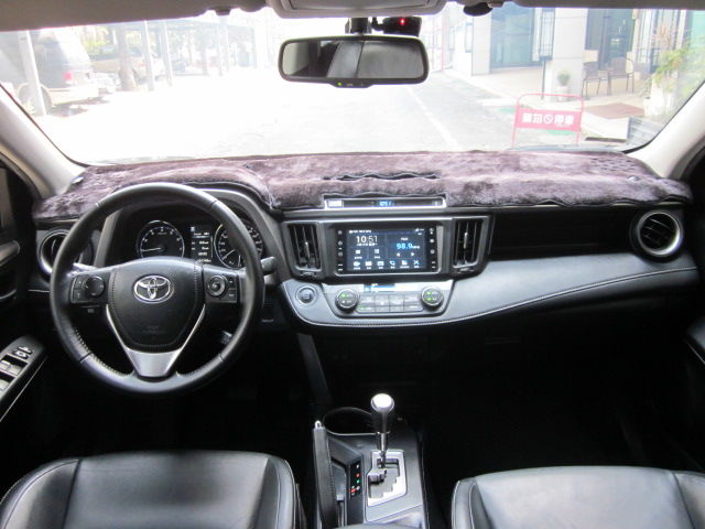 RAV4 2.0  第8張相片