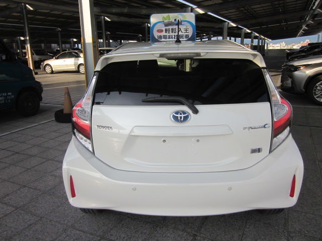 PRIUS C 1.5  第6張相片