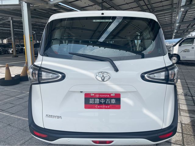 SIENTA 1.8  第6張相片