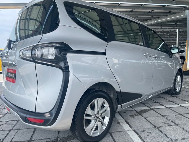 SIENTA 1.8  第5張相片