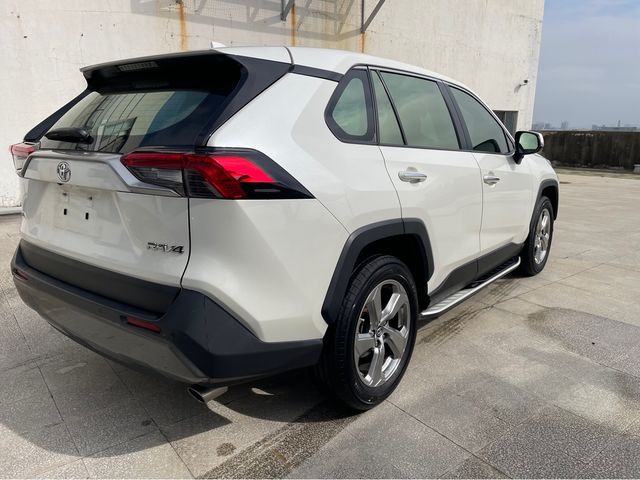 RAV4 2.0  第4張相片