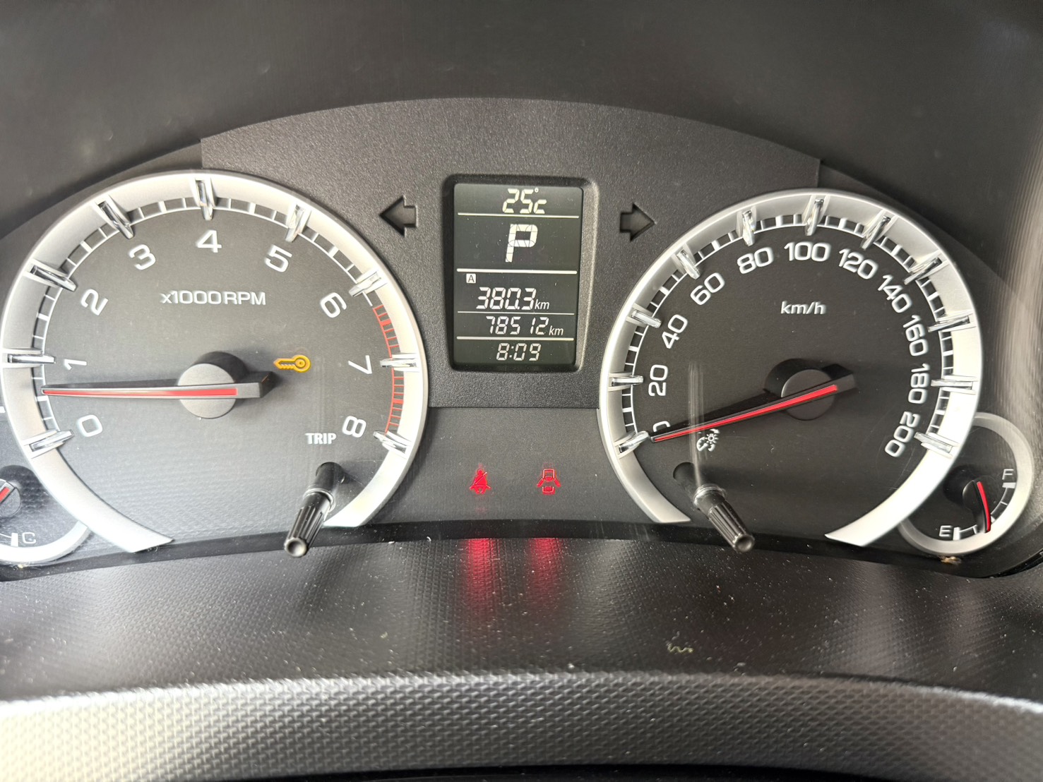 小車代步專用~輕巧外型好看~衛星導航~定速~倒車顯影~I-KEY~按鈕式發車~低月付款  第16張相片