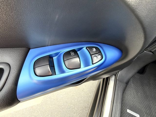 一手美車/原鈑件/豪華版，六具安全氣囊/雙前加熱椅/倒車顯影/循跡防滑/胎壓偵測/定速巡航/感應頭燈/可全額貸  第13張相片