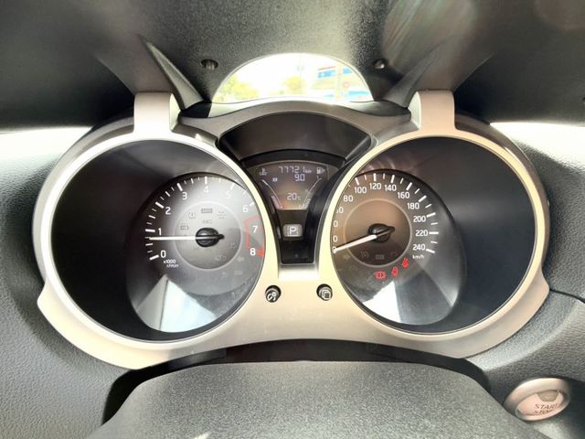 一手美車/原鈑件/豪華版，六具安全氣囊/雙前加熱椅/倒車顯影/循跡防滑/胎壓偵測/定速巡航/感應頭燈/可全額貸  第14張相片