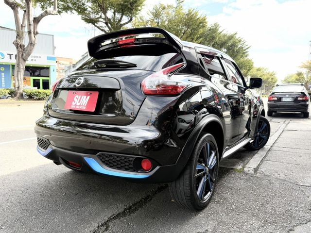 一手美車/原鈑件/豪華版，六具安全氣囊/雙前加熱椅/倒車顯影/循跡防滑/胎壓偵測/定速巡航/感應頭燈/可全額貸  第17張相片