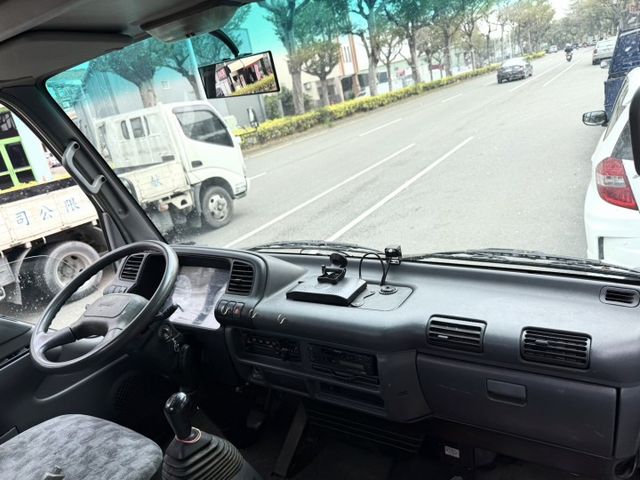 一手車/超稀有低里程數/14尺半車斗/耐操好開的發財車/可全額貸/低月付  第6張相片