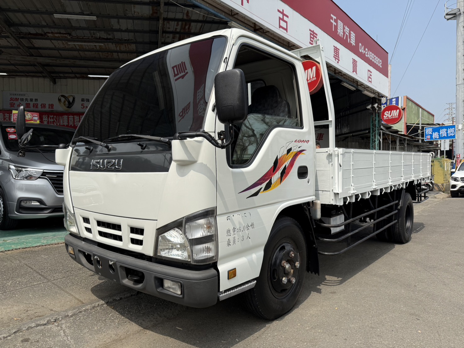 一手車/超稀有低里程數/6噸14尺半車斗/耐操好開的發財車/可全額貸/低月付  第1張相片