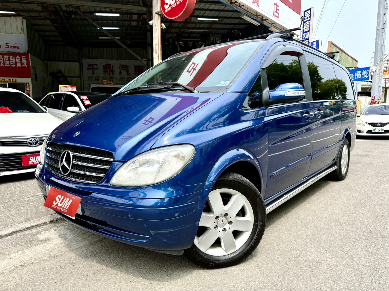 進口VIANO 2006年式/一手車/雙天窗/第三排座椅/實用大空間,載人載貨都適合/當露營車也很棒!/可全額貸/低月付  第1張相片