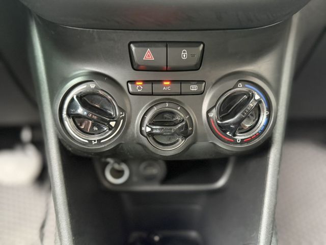 定速/液晶影幕/循跡防滑/法式進口優質代步車!省油省稅金~  第8張相片