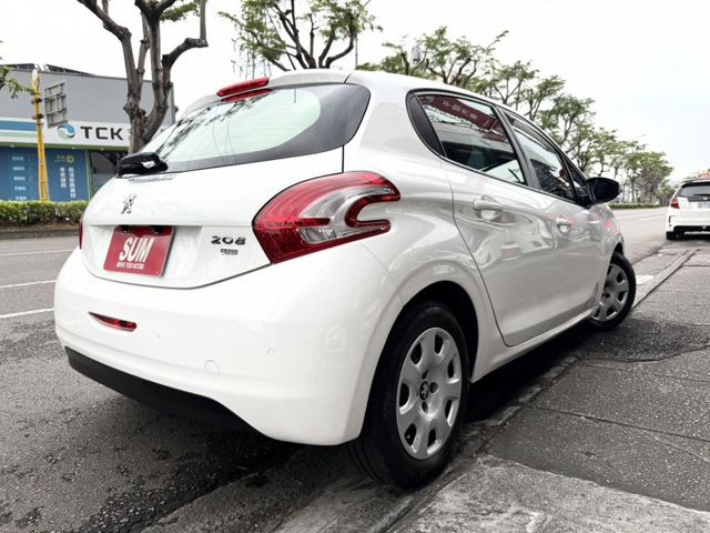 定速/液晶影幕/循跡防滑/法式進口優質代步車!省油省稅金~  第16張相片