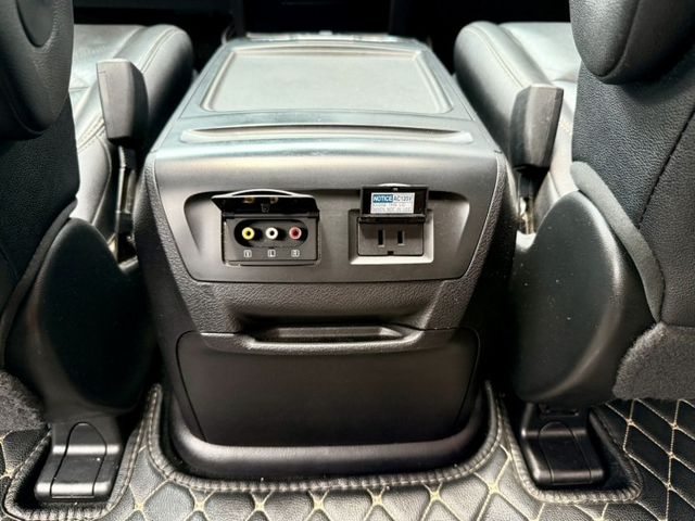 SIENNA 進口大型休旅車7+1座位/電動側滑門/天窗/三區恆溫空調/中央吸頂式液晶螢幕/電動座椅!可全額貸  第12張相片