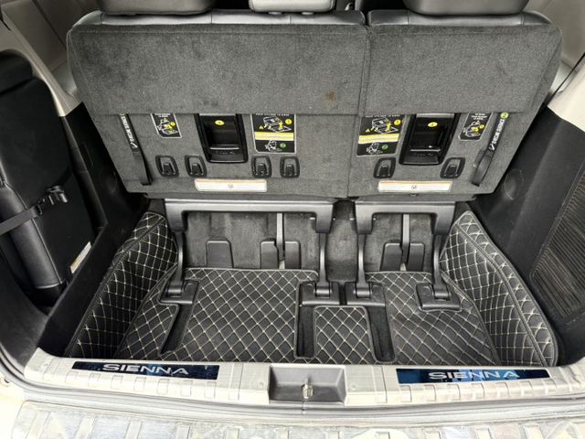 SIENNA 進口大型休旅車7+1座位/電動側滑門/天窗/三區恆溫空調/中央吸頂式液晶螢幕/電動座椅!可全額貸  第18張相片
