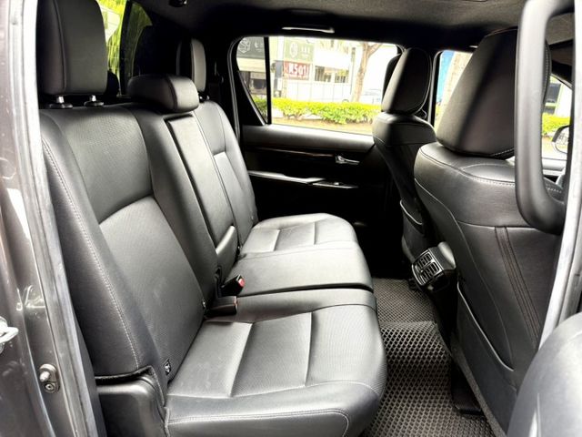 4WD/環景系統/免鑰匙系統/ACC/定速/車道偏離系統/AT胎/加裝置放架車身舉高211公分  第5張相片
