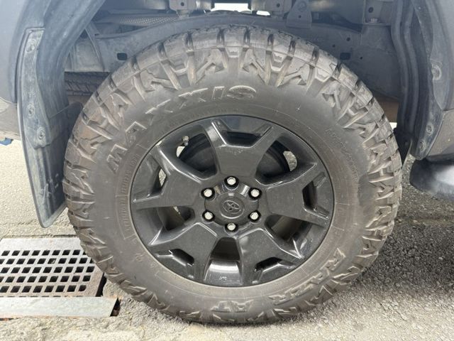 4WD/環景系統/免鑰匙系統/ACC/定速/車道偏離系統/AT胎/加裝置放架車身舉高211公分  第17張相片