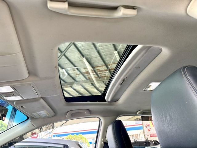 一手車/原版件/空間寬敞、兼具實用與舒適休旅第一首選!  第9張相片