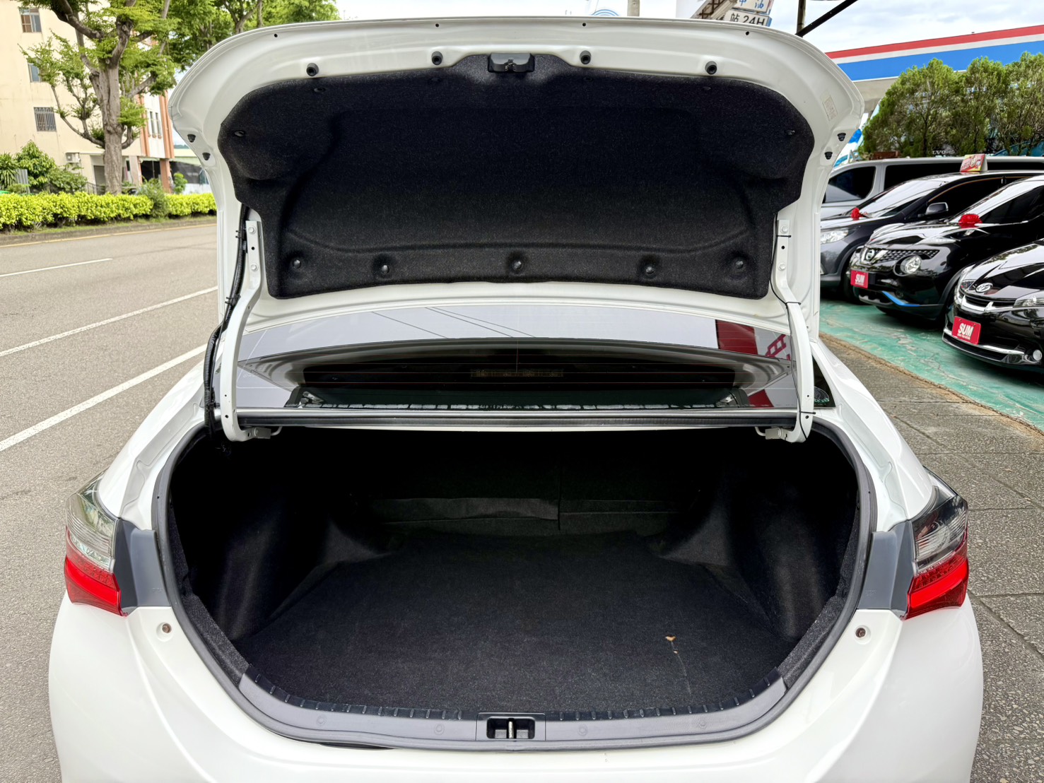 熱門國民神車耐操好保養~經濟實惠優質好車~通勤最佳選擇!  第13張相片